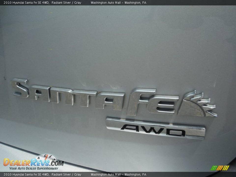 2010 Hyundai Santa Fe SE 4WD Radiant Silver / Gray Photo #9