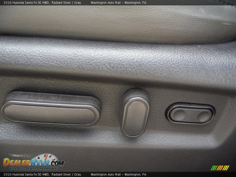 2010 Hyundai Santa Fe SE 4WD Radiant Silver / Gray Photo #14