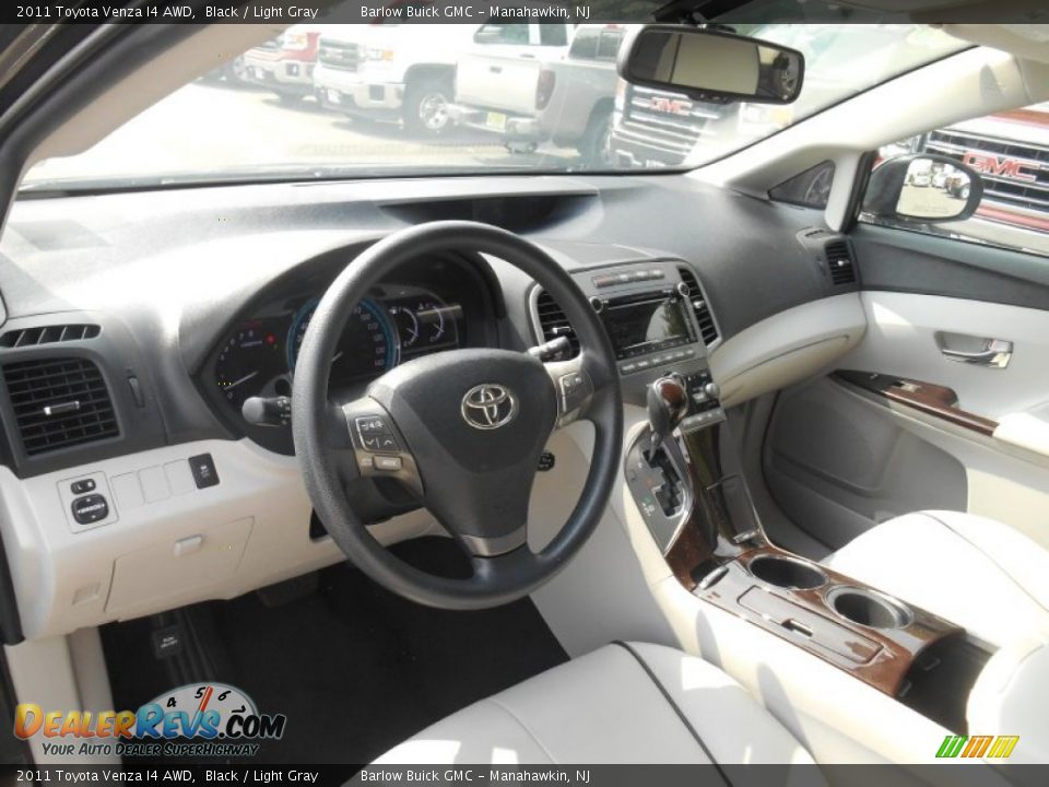 Light Gray Interior - 2011 Toyota Venza I4 AWD Photo #9