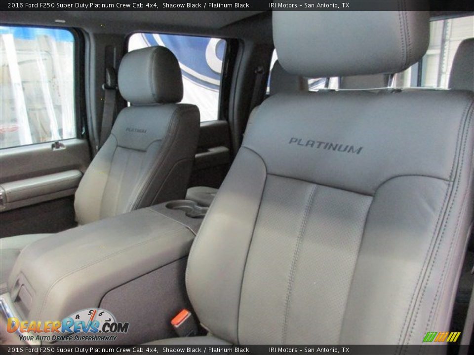 Front Seat of 2016 Ford F250 Super Duty Platinum Crew Cab 4x4 Photo #9