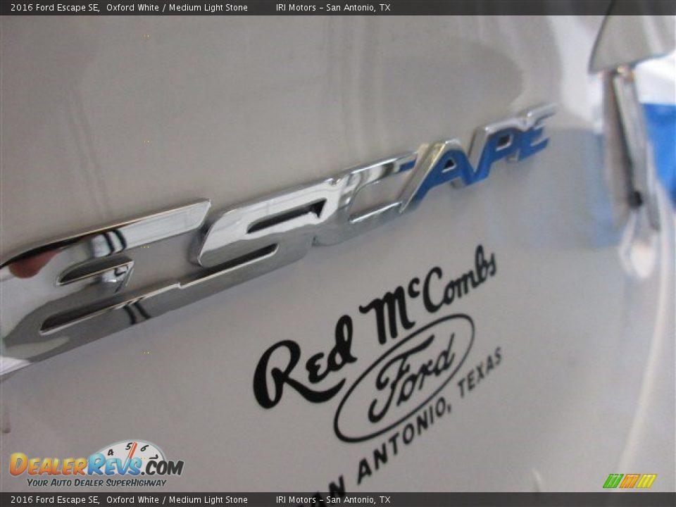 2016 Ford Escape SE Oxford White / Medium Light Stone Photo #6