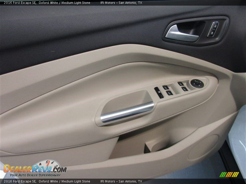 2016 Ford Escape SE Oxford White / Medium Light Stone Photo #14