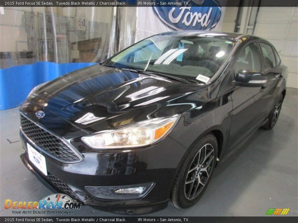 2015 Ford Focus SE Sedan Tuxedo Black Metallic / Charcoal Black Photo #3
