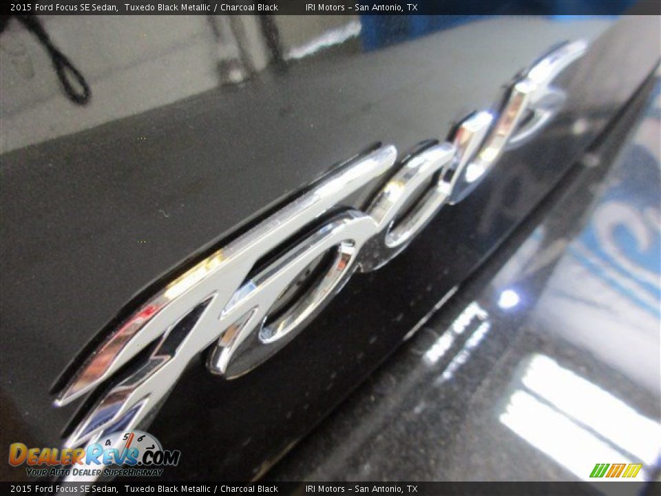 2015 Ford Focus SE Sedan Tuxedo Black Metallic / Charcoal Black Photo #6
