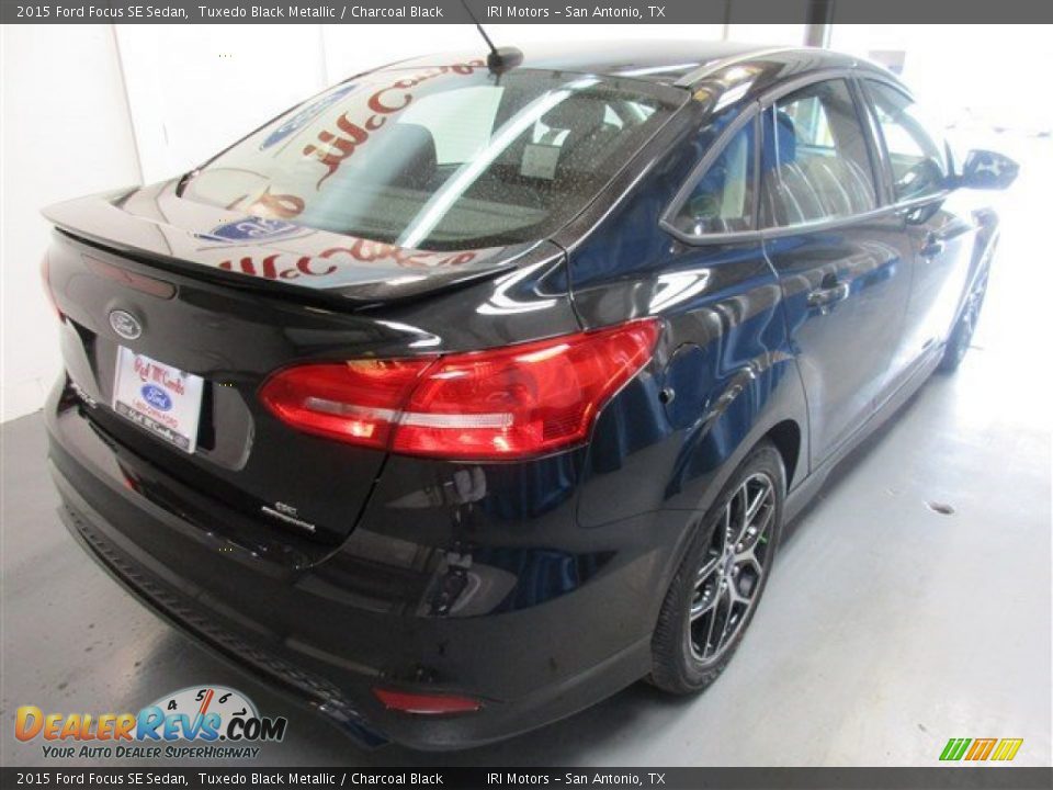 2015 Ford Focus SE Sedan Tuxedo Black Metallic / Charcoal Black Photo #8