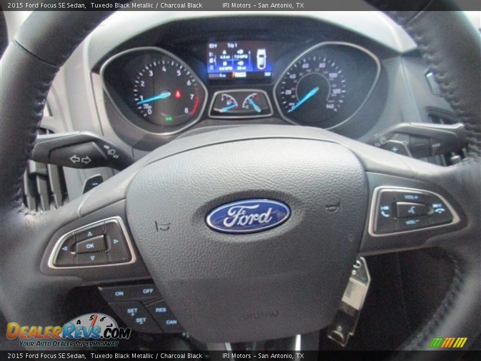 2015 Ford Focus SE Sedan Tuxedo Black Metallic / Charcoal Black Photo #18