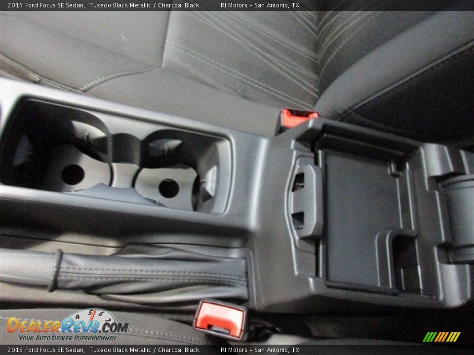 2015 Ford Focus SE Sedan Tuxedo Black Metallic / Charcoal Black Photo #20