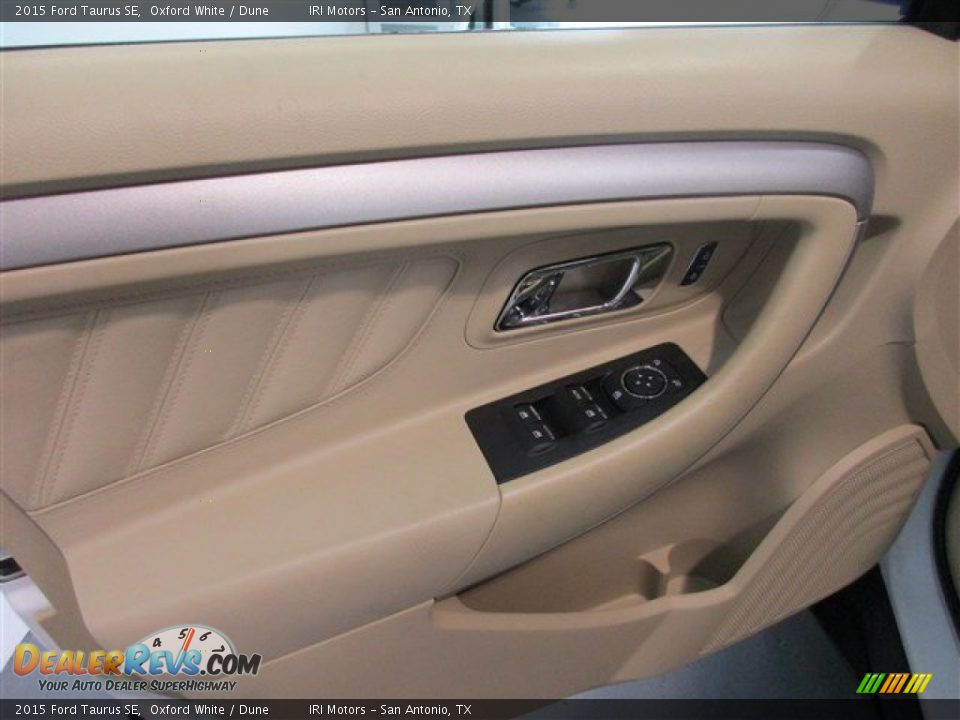 2015 Ford Taurus SE Oxford White / Dune Photo #13