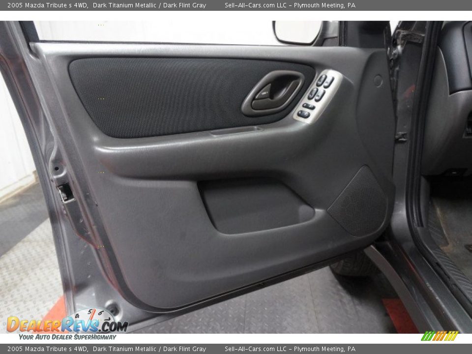 2005 Mazda Tribute s 4WD Dark Titanium Metallic / Dark Flint Gray Photo #12