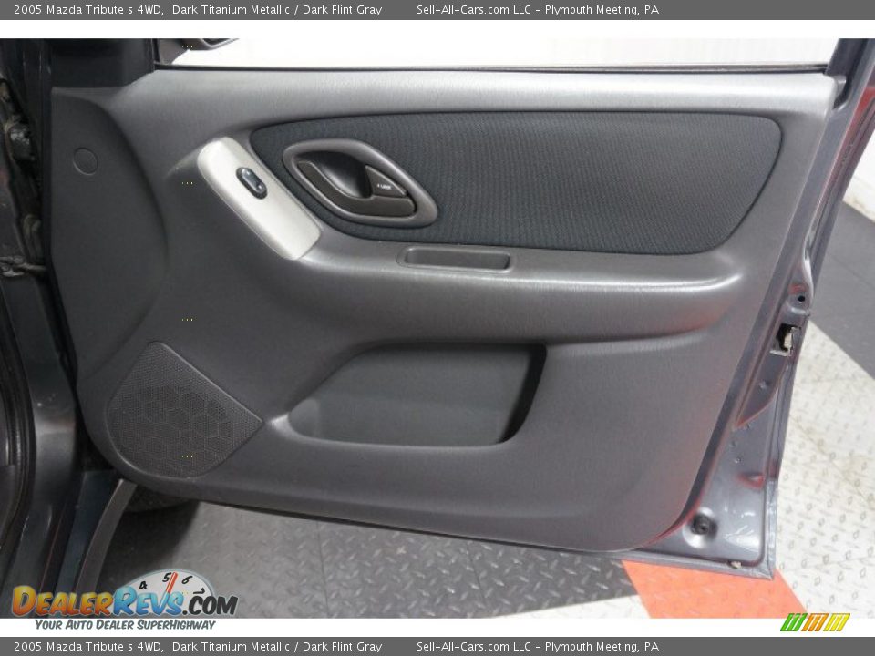 2005 Mazda Tribute s 4WD Dark Titanium Metallic / Dark Flint Gray Photo #17