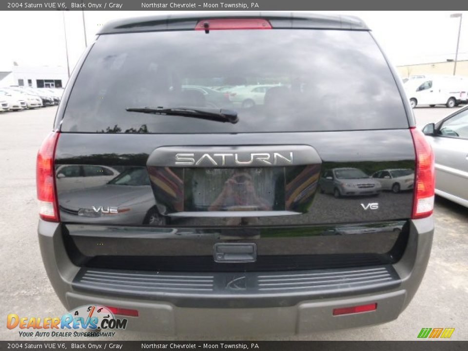 2004 Saturn VUE V6 Black Onyx / Gray Photo #3