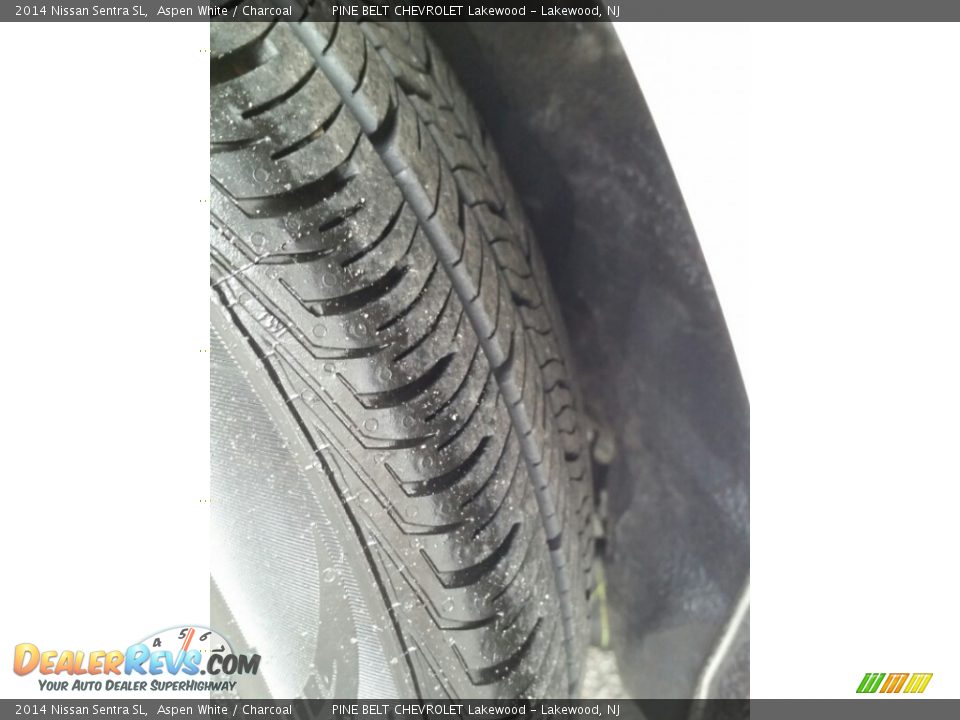 2014 Nissan Sentra SL Aspen White / Charcoal Photo #24