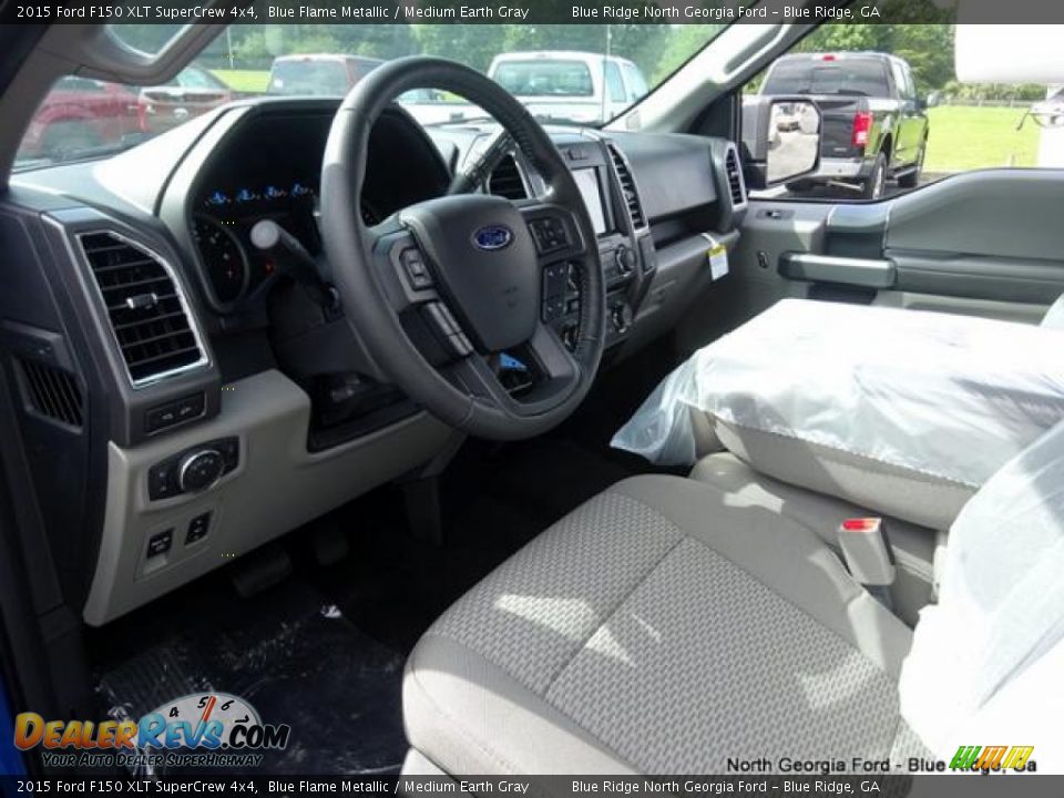 2015 Ford F150 XLT SuperCrew 4x4 Blue Flame Metallic / Medium Earth Gray Photo #32