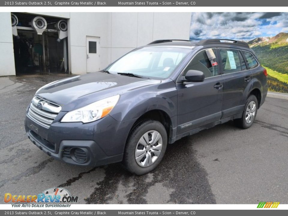 Front 3/4 View of 2013 Subaru Outback 2.5i Photo #5