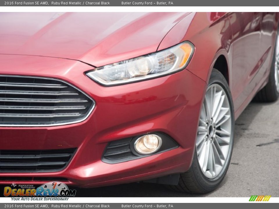 2016 Ford Fusion SE AWD Ruby Red Metallic / Charcoal Black Photo #4