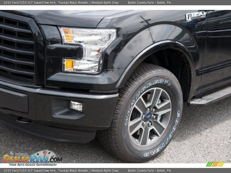 2015 Ford F150 XLT SuperCrew 4x4 Tuxedo Black Metallic / Medium Earth Gray Photo #2
