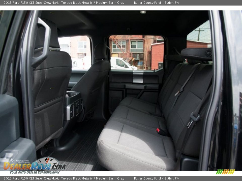 2015 Ford F150 XLT SuperCrew 4x4 Tuxedo Black Metallic / Medium Earth Gray Photo #8