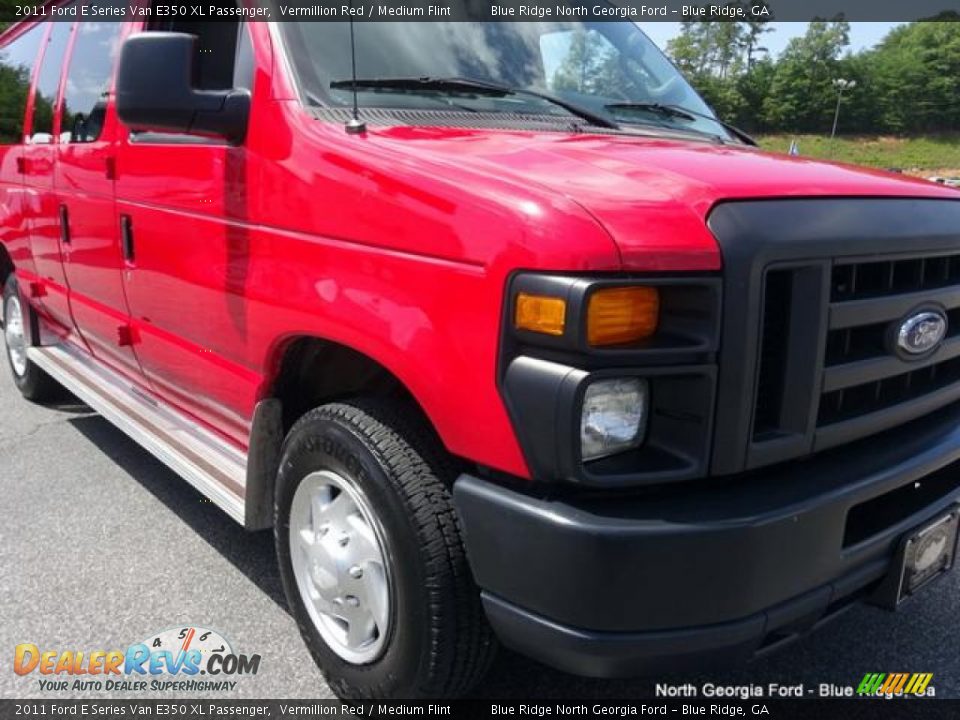 2011 Ford E Series Van E350 XL Passenger Vermillion Red / Medium Flint Photo #31