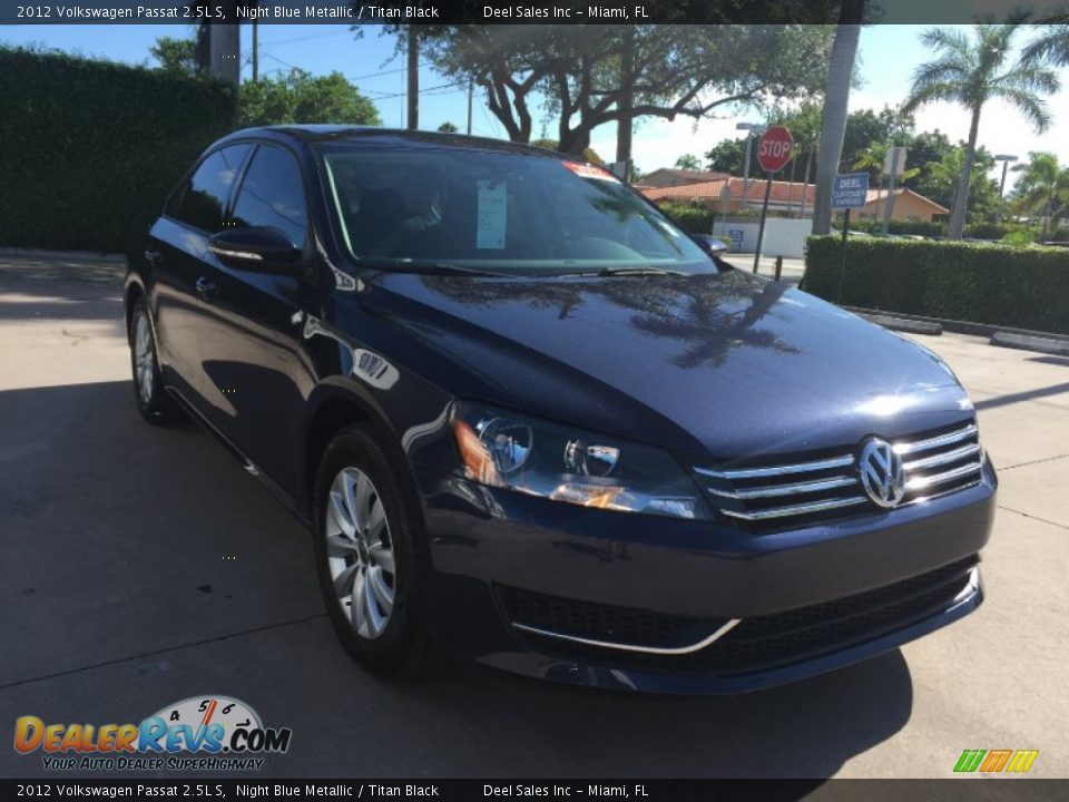 2012 Volkswagen Passat 2.5L S Night Blue Metallic / Titan Black Photo #7