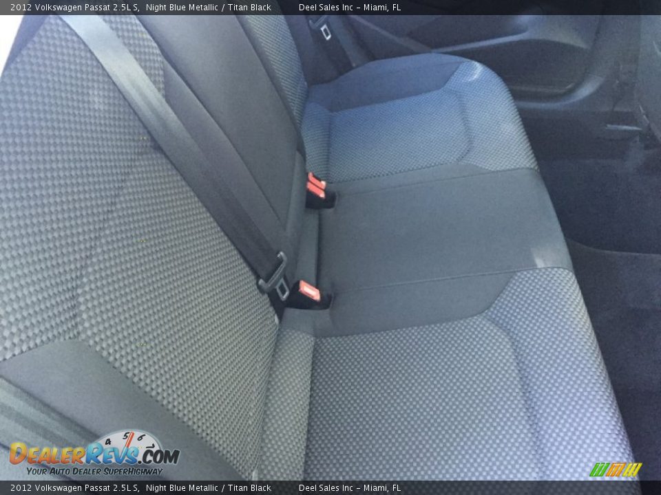 2012 Volkswagen Passat 2.5L S Night Blue Metallic / Titan Black Photo #11