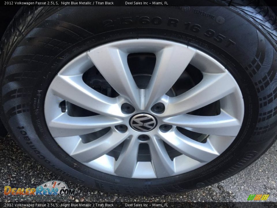2012 Volkswagen Passat 2.5L S Night Blue Metallic / Titan Black Photo #13
