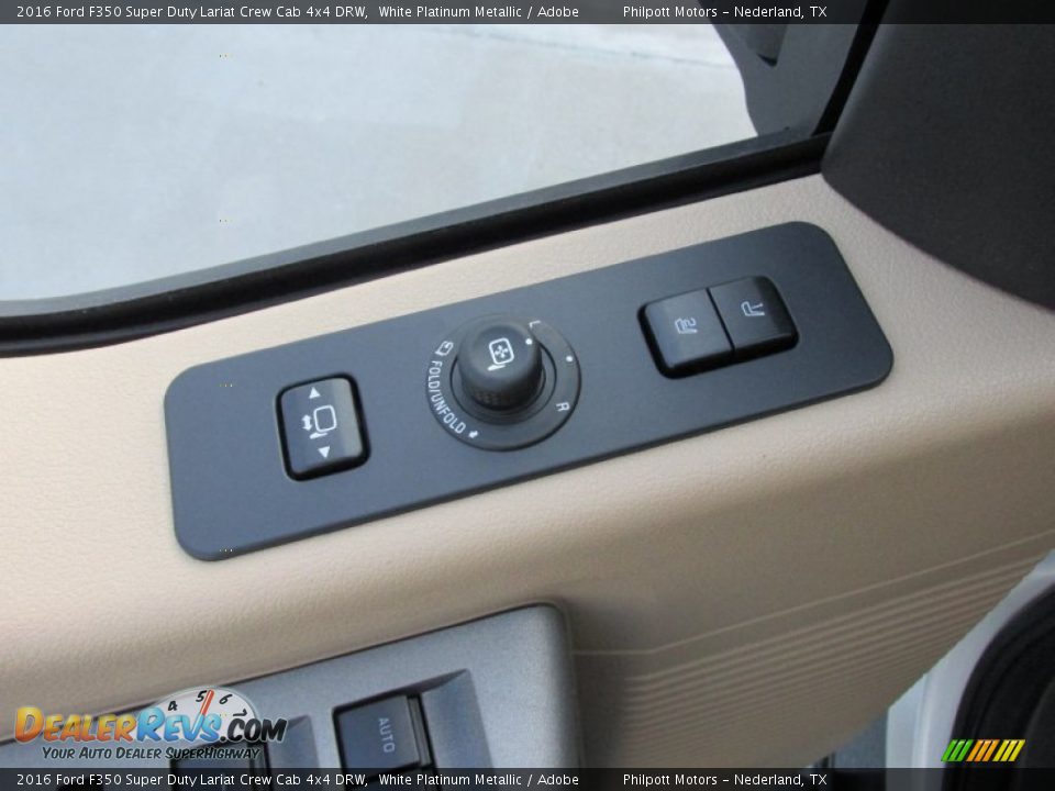 Controls of 2016 Ford F350 Super Duty Lariat Crew Cab 4x4 DRW Photo #21