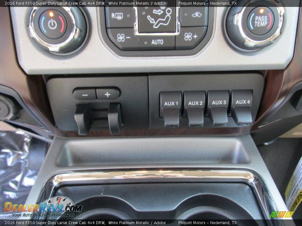 Controls of 2016 Ford F350 Super Duty Lariat Crew Cab 4x4 DRW Photo #30