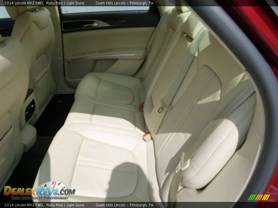 2014 Lincoln MKZ FWD Ruby Red / Light Dune Photo #16