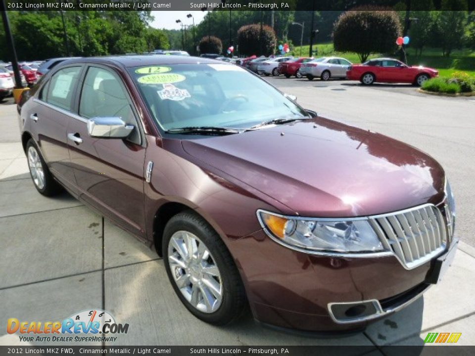 Front 3/4 View of 2012 Lincoln MKZ FWD Photo #7