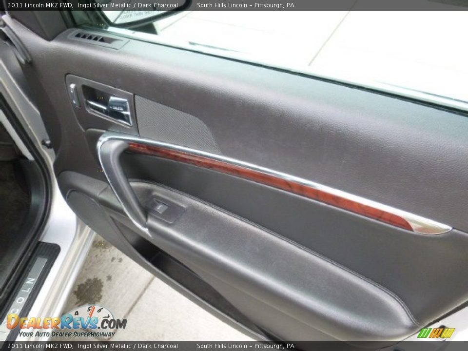 2011 Lincoln MKZ FWD Ingot Silver Metallic / Dark Charcoal Photo #12