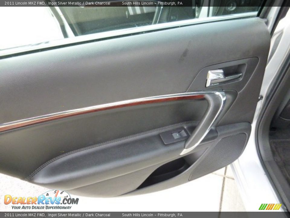 2011 Lincoln MKZ FWD Ingot Silver Metallic / Dark Charcoal Photo #19