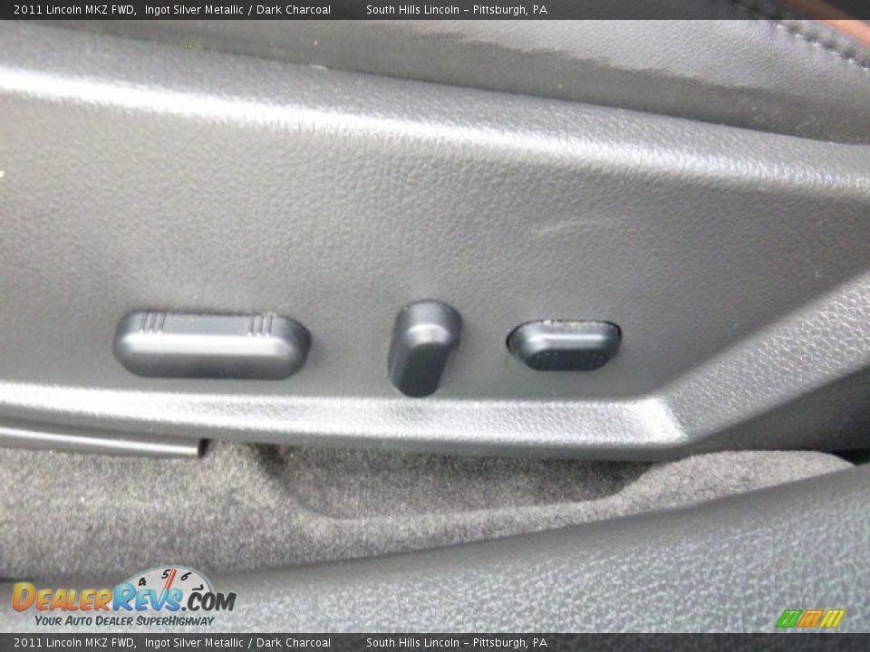 2011 Lincoln MKZ FWD Ingot Silver Metallic / Dark Charcoal Photo #21
