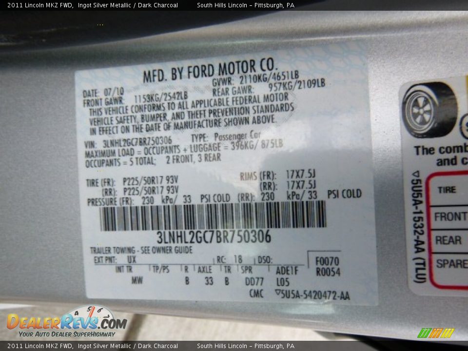 2011 Lincoln MKZ FWD Ingot Silver Metallic / Dark Charcoal Photo #24