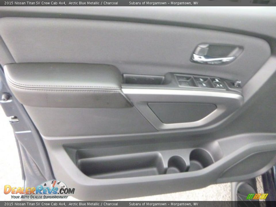 2015 Nissan Titan SV Crew Cab 4x4 Arctic Blue Metallic / Charcoal Photo #12
