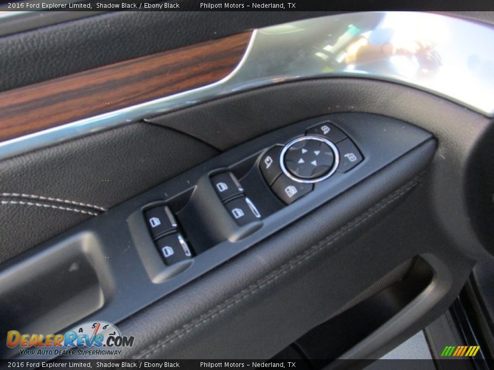 Controls of 2016 Ford Explorer Limited Photo #25