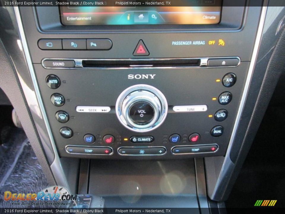 Controls of 2016 Ford Explorer Limited Photo #32