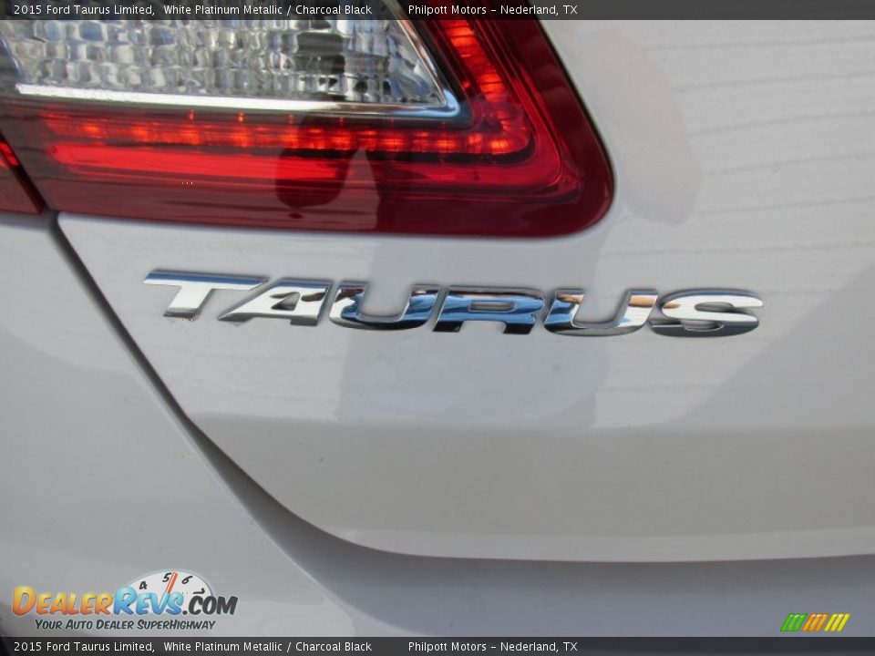 2015 Ford Taurus Limited White Platinum Metallic / Charcoal Black Photo #13