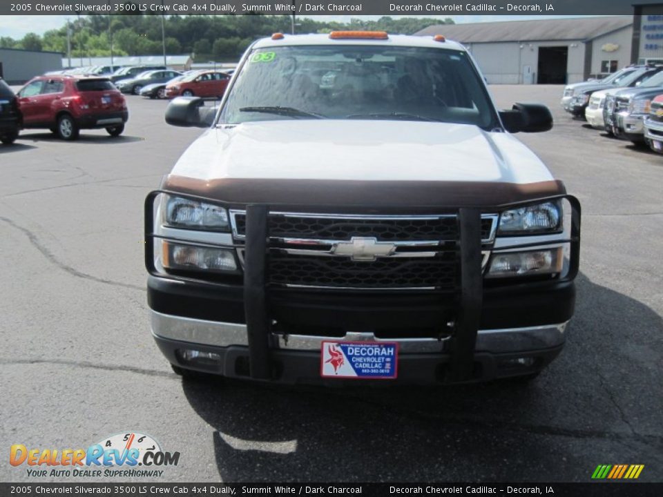 2005 Chevrolet Silverado 3500 LS Crew Cab 4x4 Dually Summit White / Dark Charcoal Photo #4