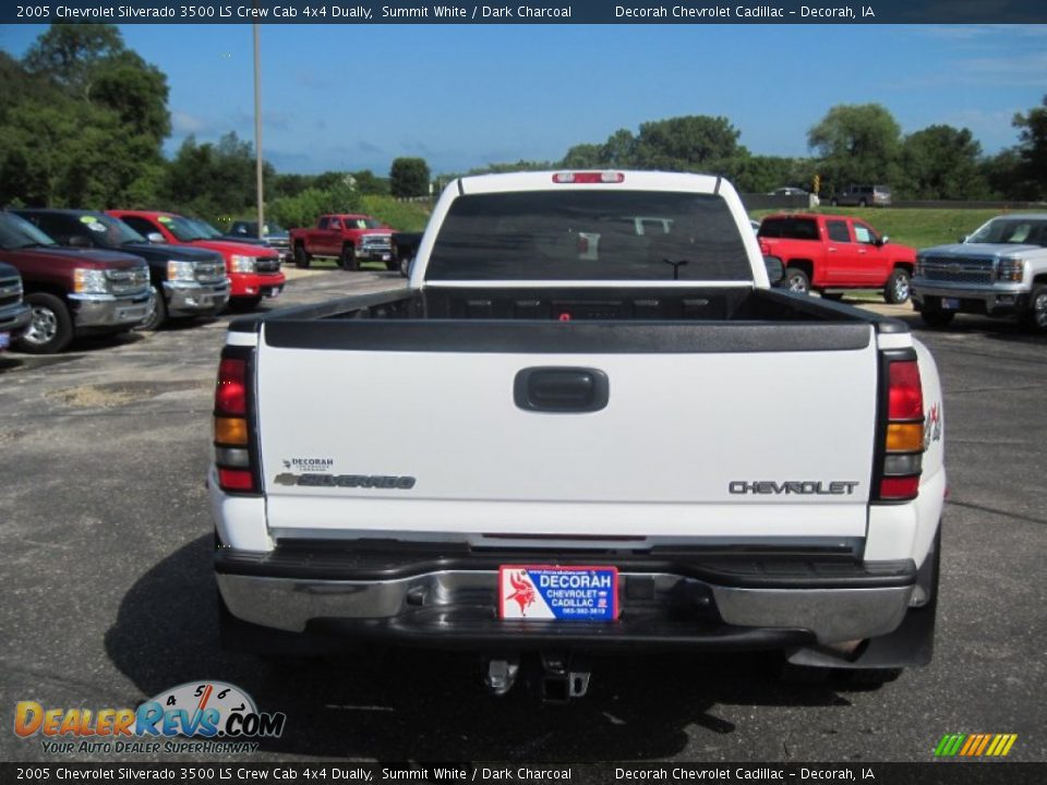 2005 Chevrolet Silverado 3500 LS Crew Cab 4x4 Dually Summit White / Dark Charcoal Photo #16
