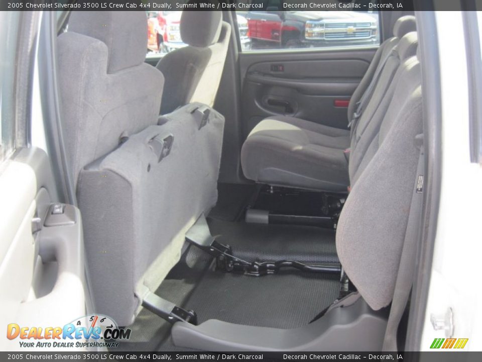 2005 Chevrolet Silverado 3500 LS Crew Cab 4x4 Dually Summit White / Dark Charcoal Photo #30