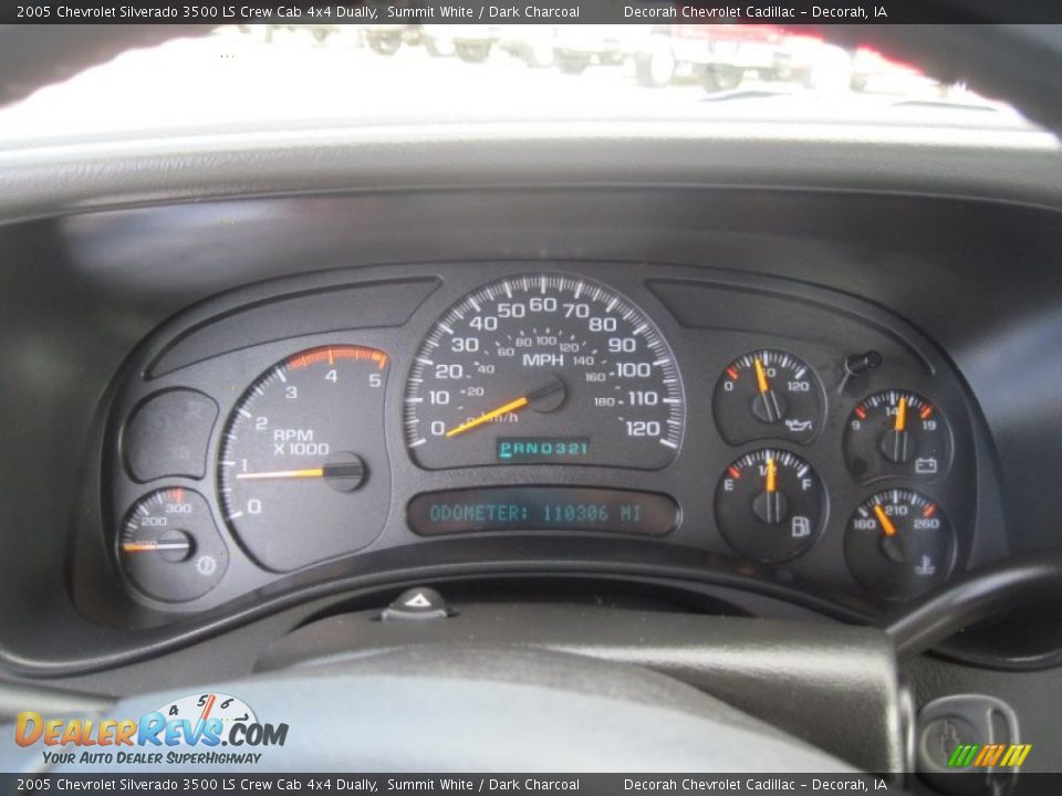2005 Chevrolet Silverado 3500 LS Crew Cab 4x4 Dually Summit White / Dark Charcoal Photo #32