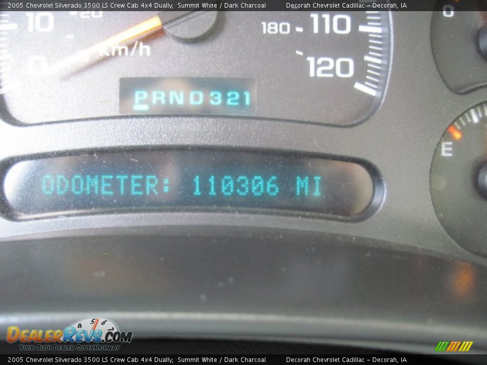 2005 Chevrolet Silverado 3500 LS Crew Cab 4x4 Dually Summit White / Dark Charcoal Photo #33