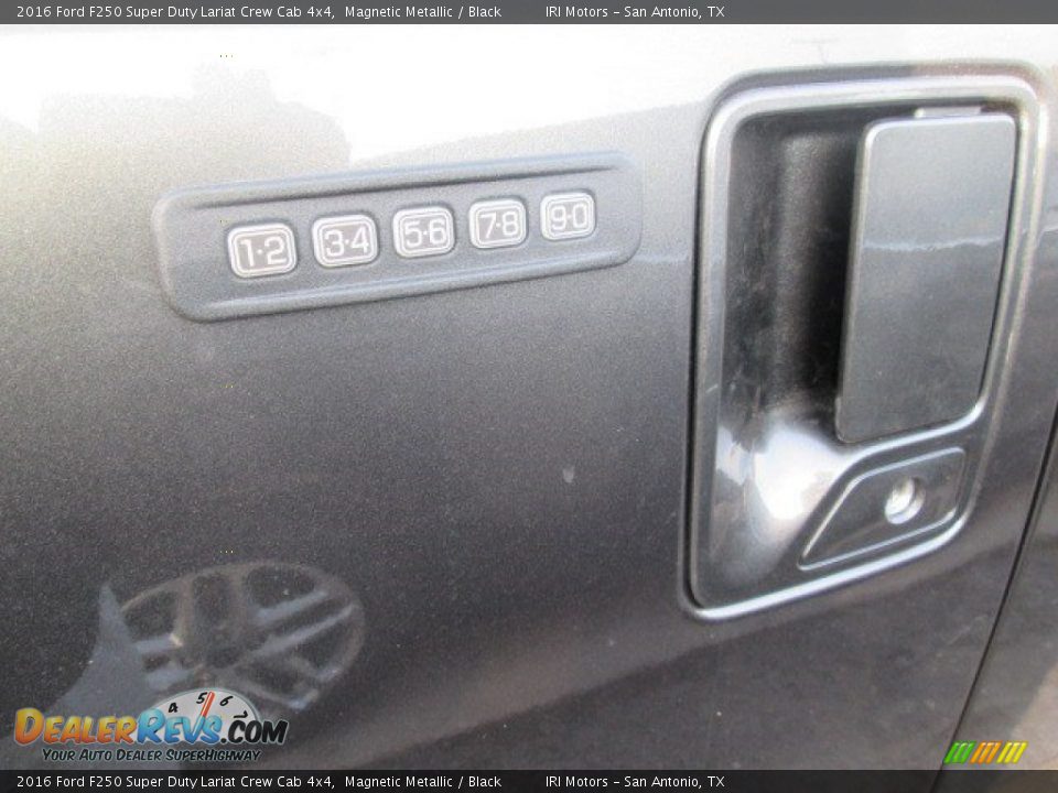 2016 Ford F250 Super Duty Lariat Crew Cab 4x4 Magnetic Metallic / Black Photo #12
