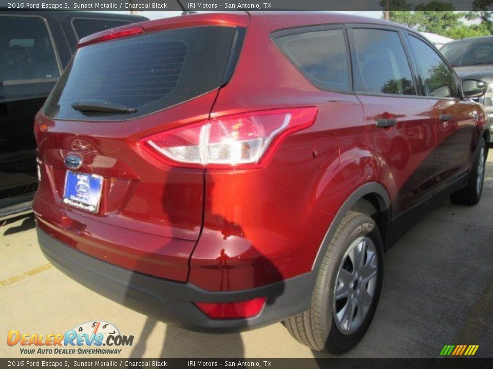 2016 Ford Escape S Sunset Metallic / Charcoal Black Photo #11