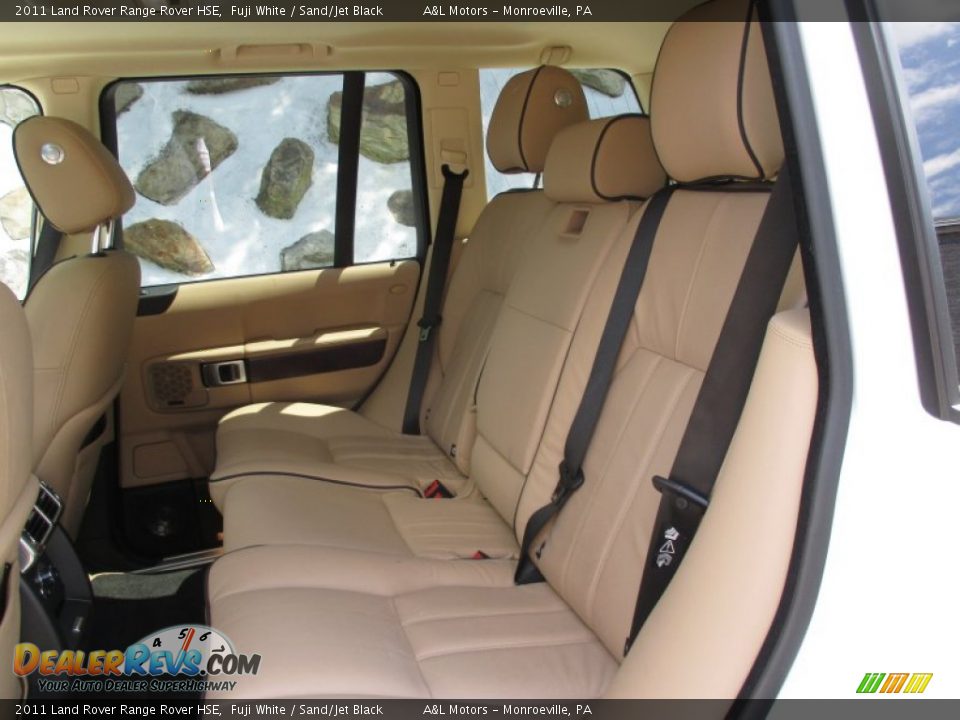 Rear Seat of 2011 Land Rover Range Rover HSE Photo #13