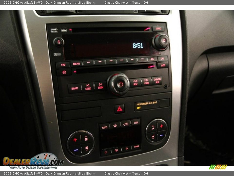 Controls of 2008 GMC Acadia SLE AWD Photo #9