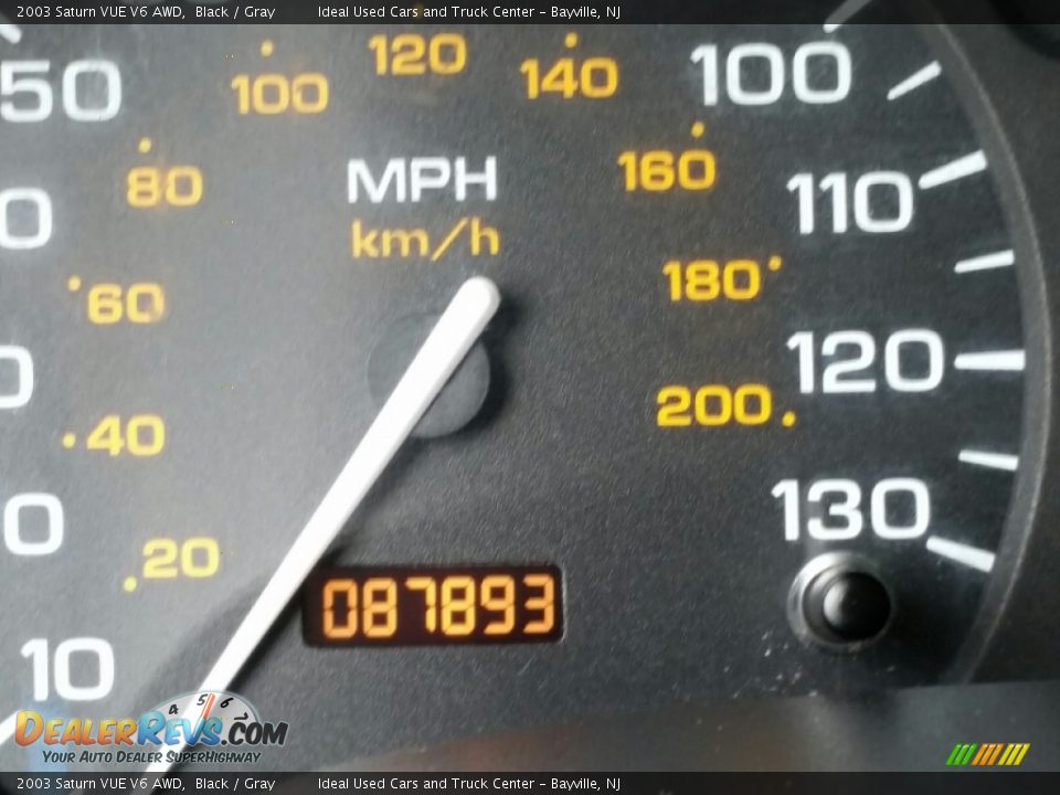 2003 Saturn VUE V6 AWD Black / Gray Photo #15