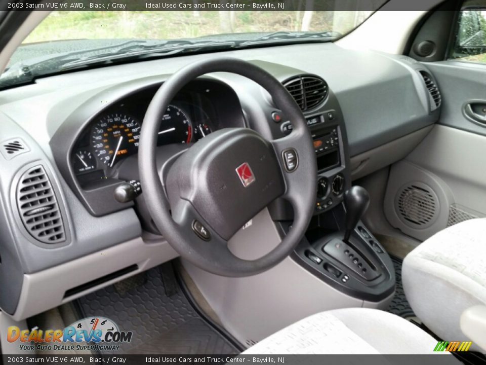 2003 Saturn VUE V6 AWD Black / Gray Photo #21