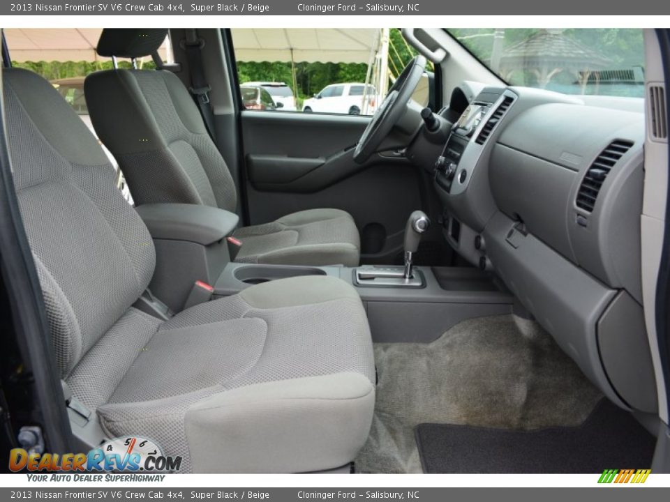 2013 Nissan Frontier SV V6 Crew Cab 4x4 Super Black / Beige Photo #19