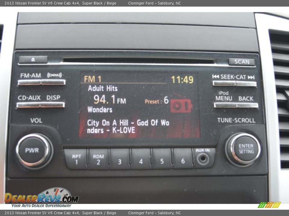 2013 Nissan Frontier SV V6 Crew Cab 4x4 Super Black / Beige Photo #20